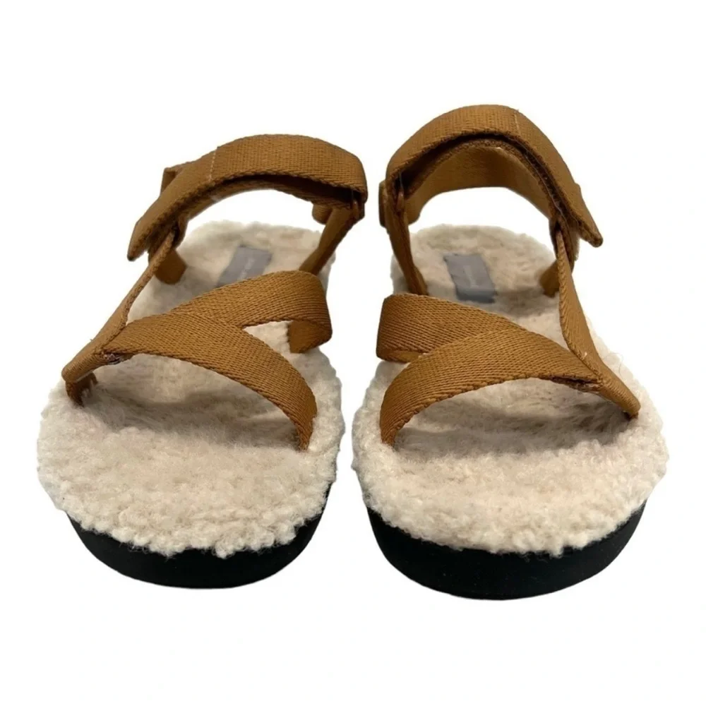 EVERLANE The Renew Teddy Sherpa Faux Fur Sport Sandals in Brown Sugar